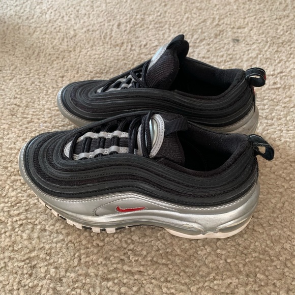 Shoes - Picture 2 of 4